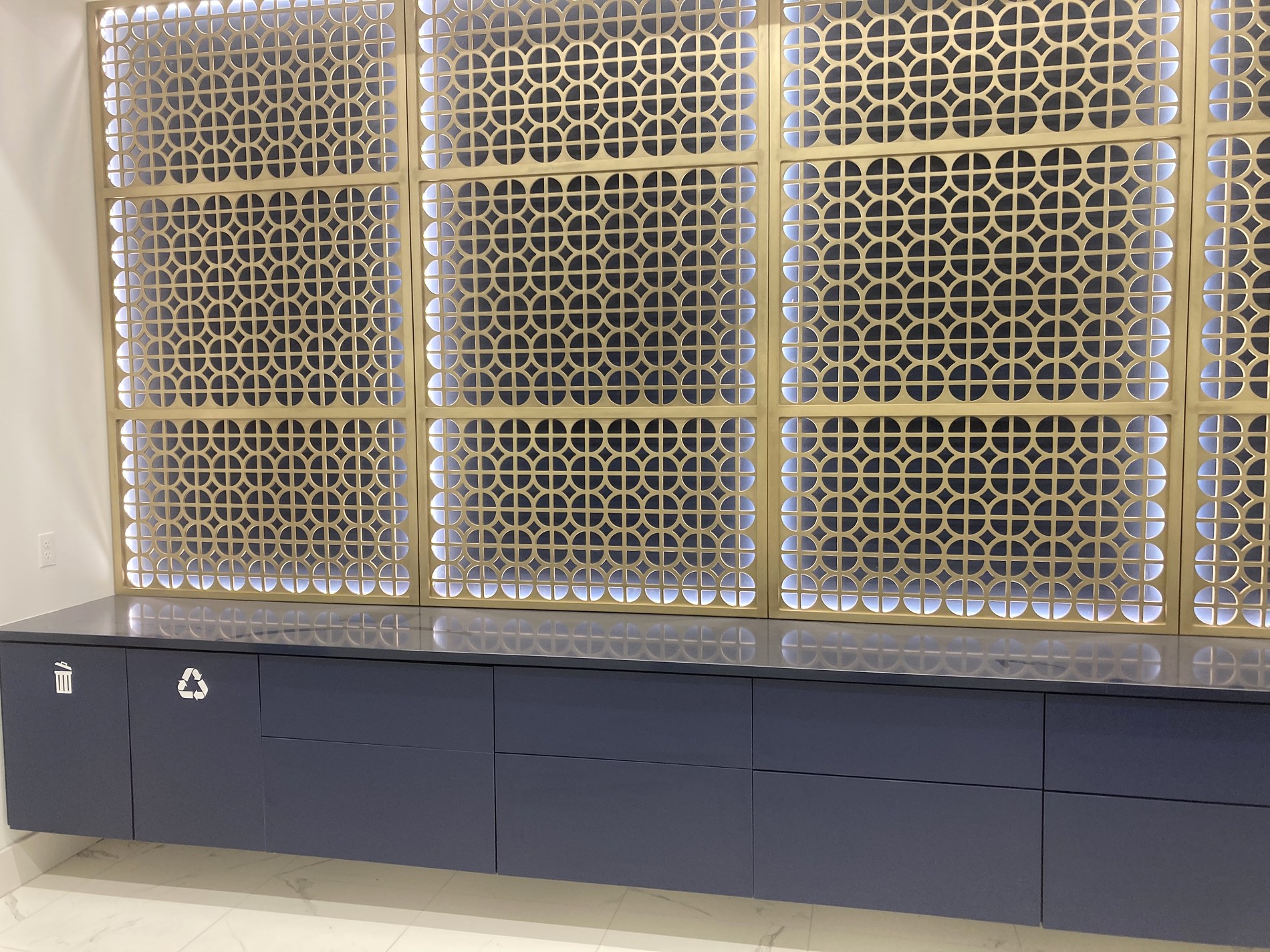 Decorative Feature Wall Counter